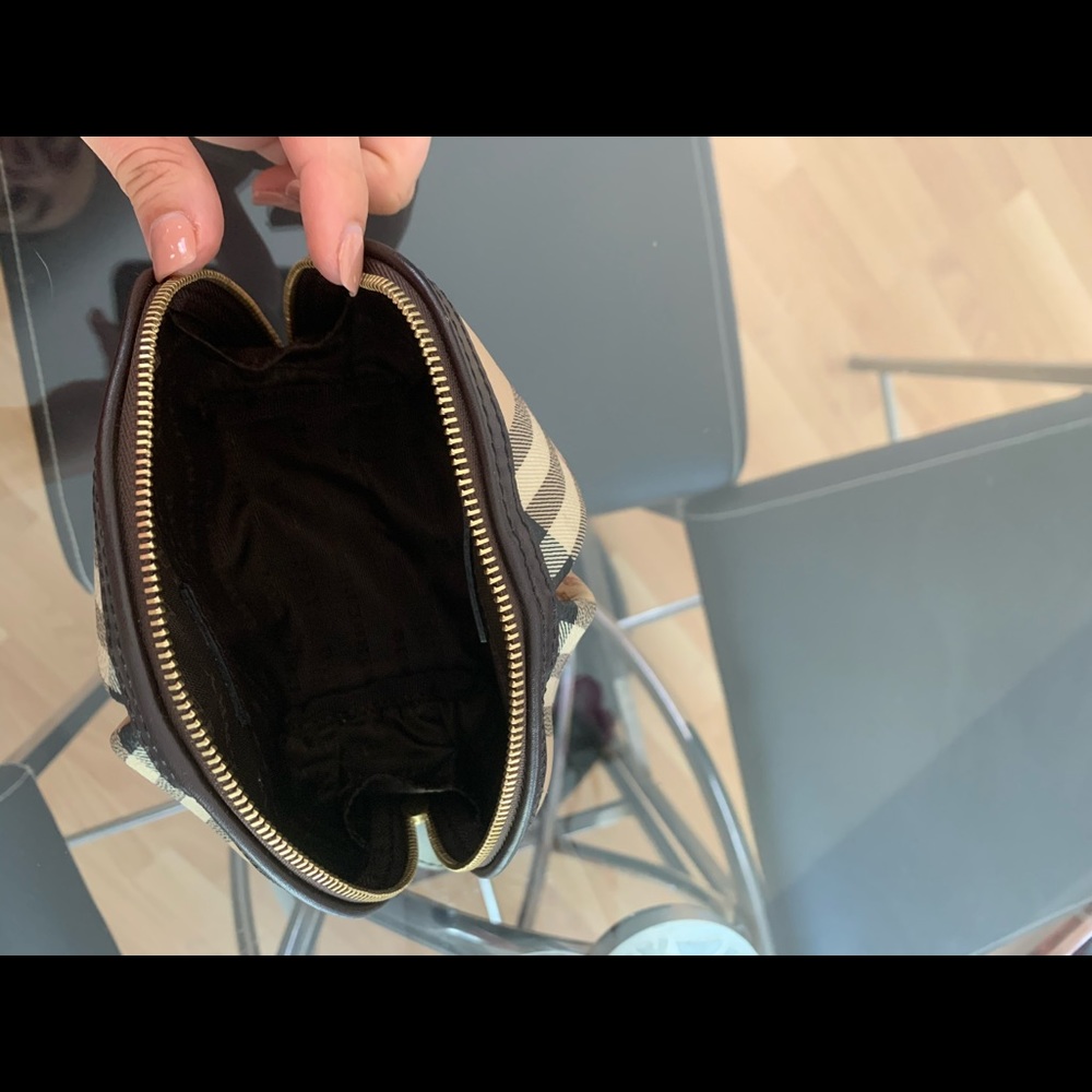 Burberry Haymarket Check Medium Cosmetic Bag - Picture 4 of 7